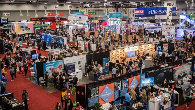 The Ultimate Guide to Trade Show Booth Entertainment: Ideas and Tips