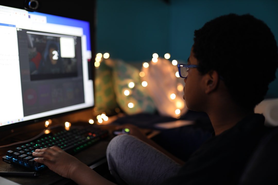 The Many Benefits of Hiring a Virtual Magician